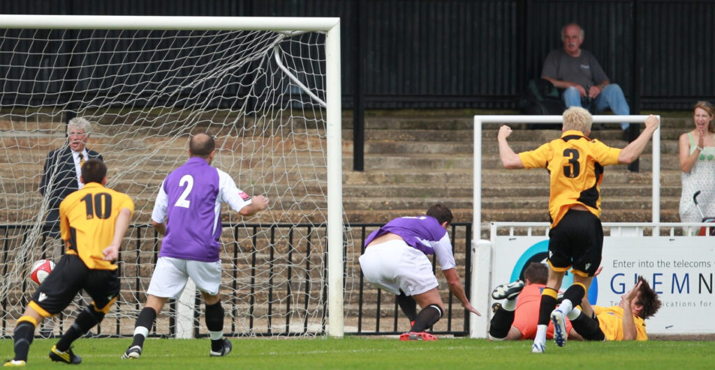 Hornchurch vs Cray Wanderers Isthmian Premier, Sat. 21st August, 3pm